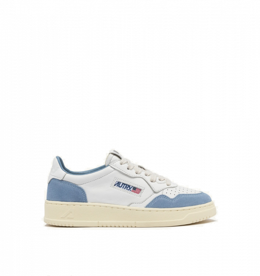 Schuhe AUTRY Medalist Low aus Wildleder und Ziegenleder in Hellblau