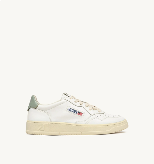 Schuhe AUTRY Medalist Low Leder in Weiß und Sea Grass