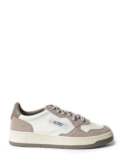 Schuhe AUTRY Medalist Low Wildleder und Leder White/Licorice