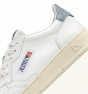 Schuhe AUTRY Medalist Low aus Leder in Weiß/Hellblau