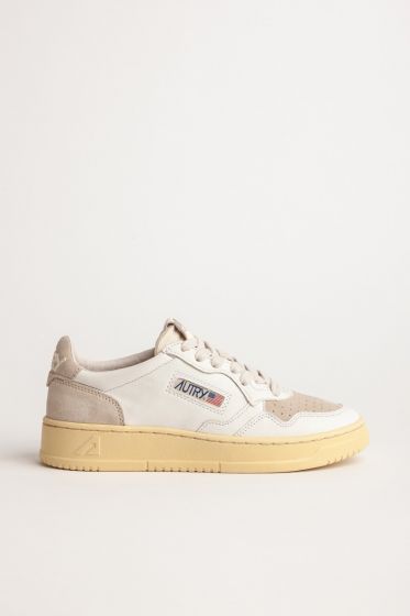 Schuhe AUTRY Medalist Woman Low Sneakers In Leather & Suede Sand 