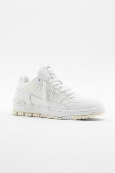 Schuhe AXEL ARIGATO Area Lo Sneaker in White/Beige 