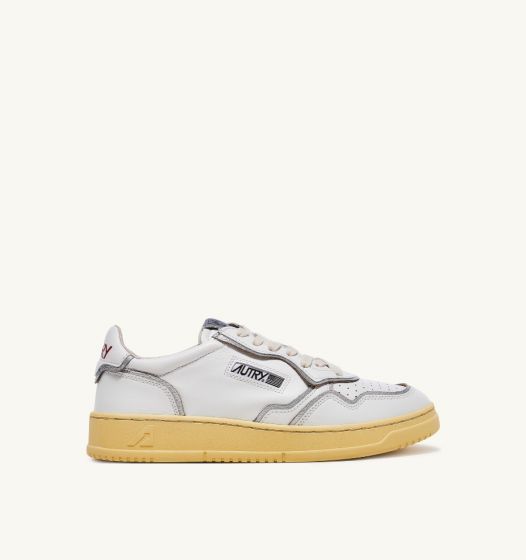 Schuhe AUTRY Medalist Woman Liberty Open Low Sneakers White Silver Leather
